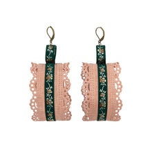 Load image into Gallery viewer, Vintage Ribbon Layer Earrings
